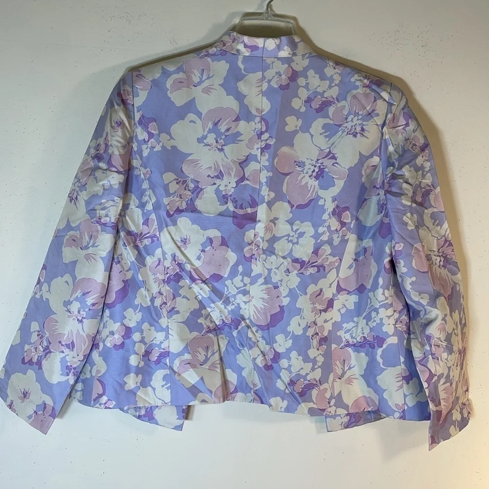 Papell Silk Floral Open Front Jacket. 12P. NWT. - Picture 8 of 9